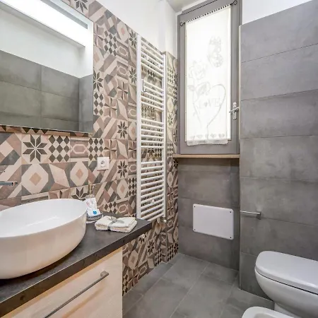 Simplistic Holiday In With Bubble Bath
