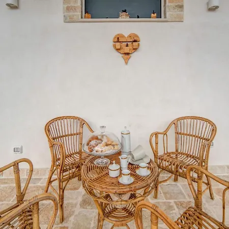 Simplistic Holiday In With Bubble Bath Σπίτι διακοπών Ostuni