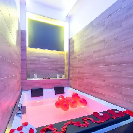 Simplistic Holiday In With Bubble Bath *